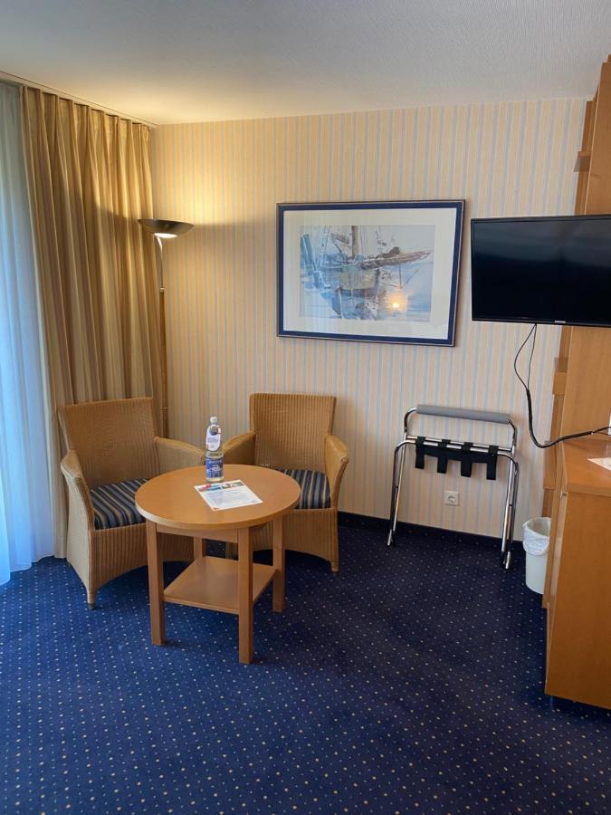 Strandhotel Seestern Baabe Ngoại thất bức ảnh
